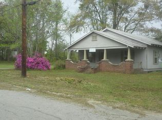 3922 Old Louisville Rd, Garden City, GA 31408