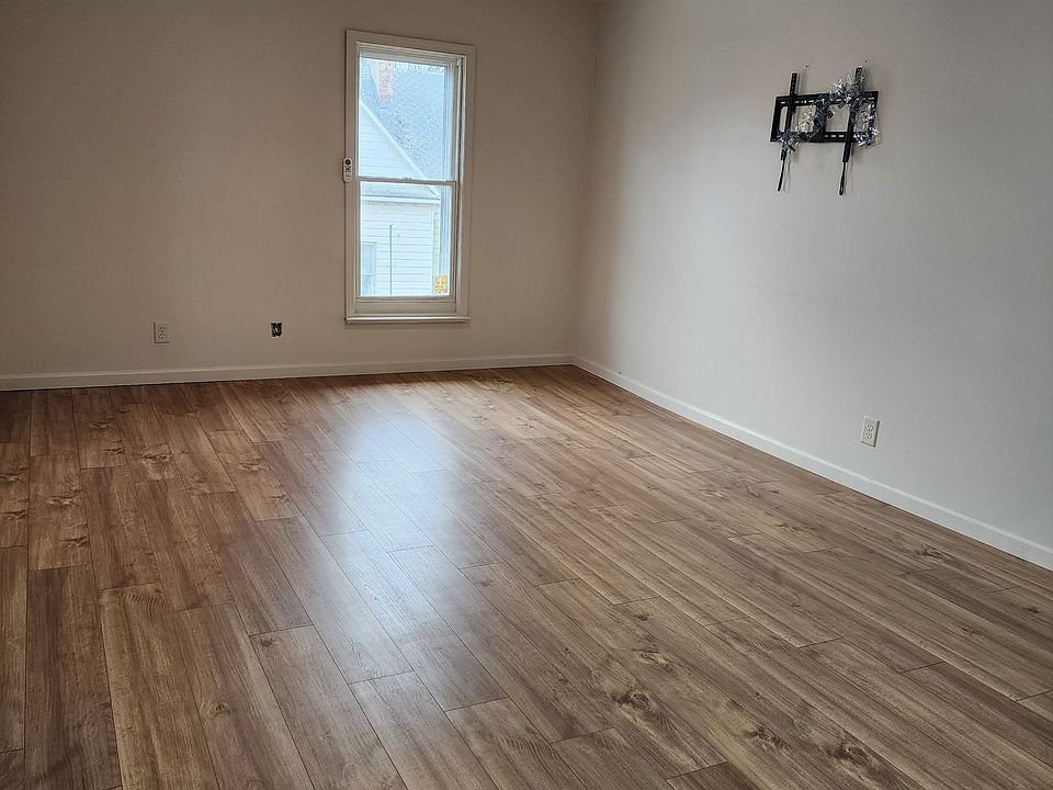 2nd image of 16 Corrine St #2