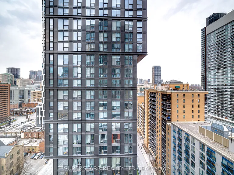 60 Shuter St #2010 — Photo 21