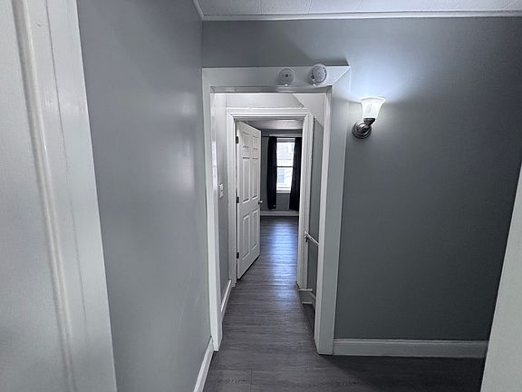4th image of 950 North St