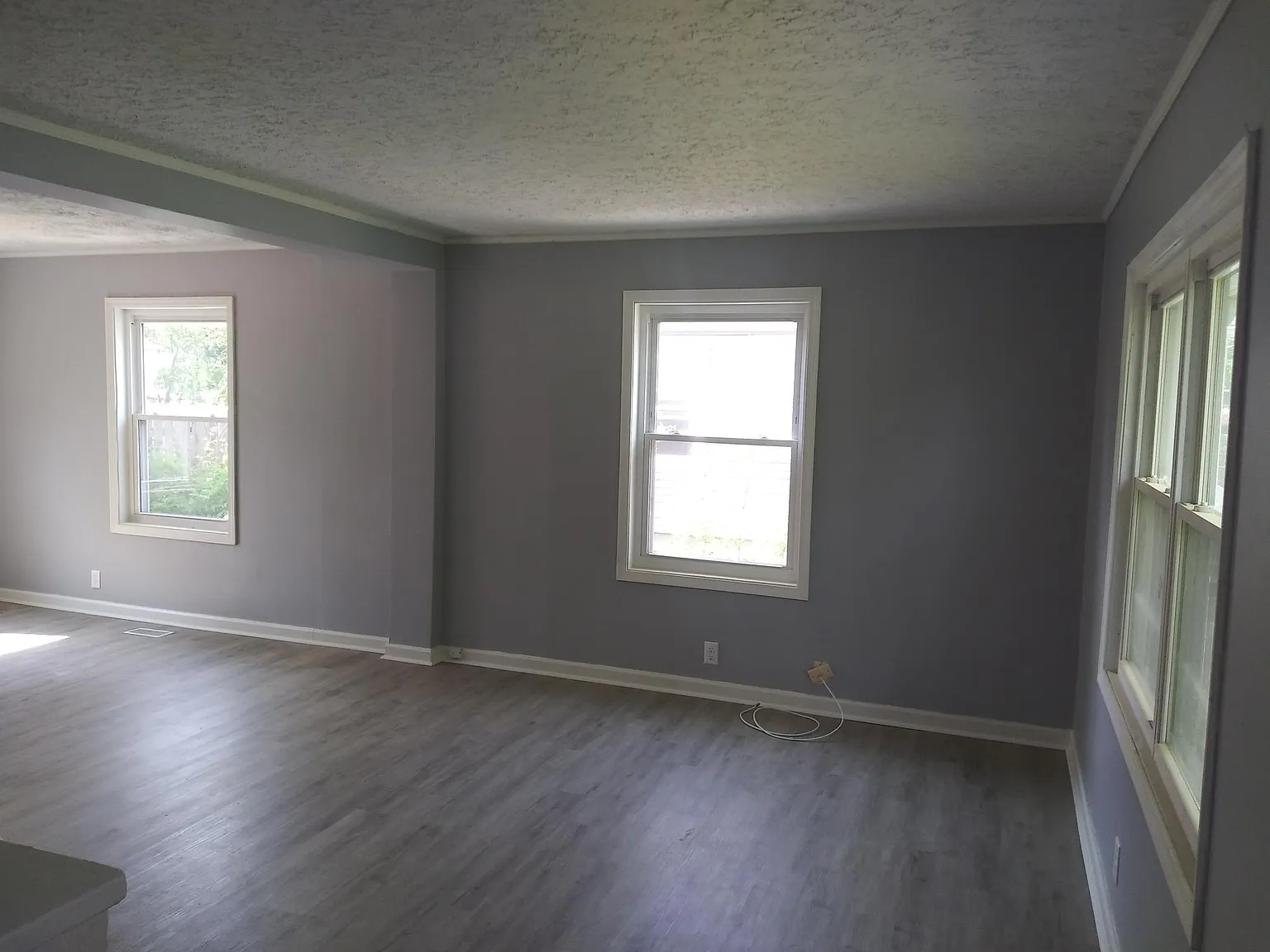 3 bed, 2160 sqft, $1,550 — Photo 3