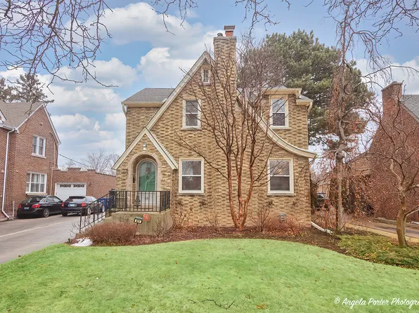 631 N Martin Ave, Waukegan, IL 60085