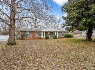 1202 Taylor Pl, Murfreesboro, TN 37129