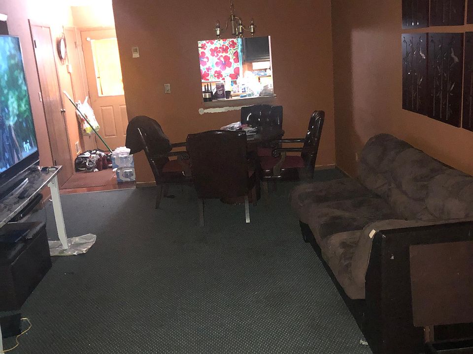 Living room & dining combo