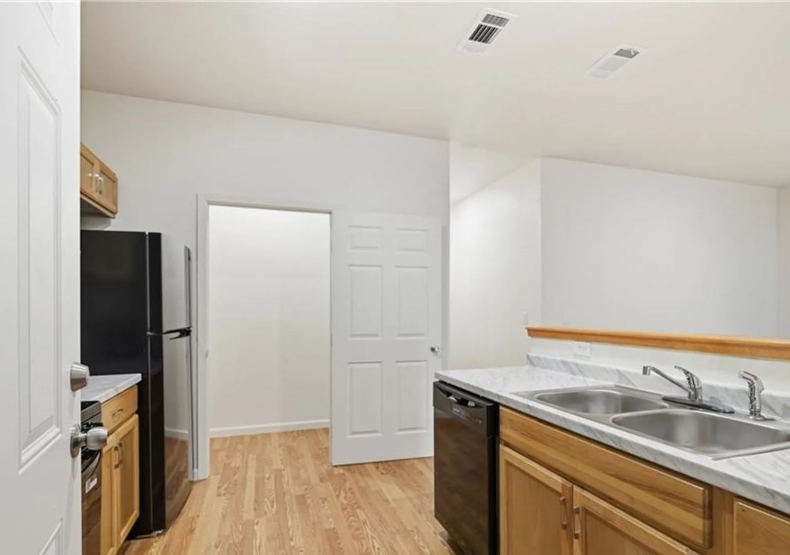 704 Norris Ave — Photo 3