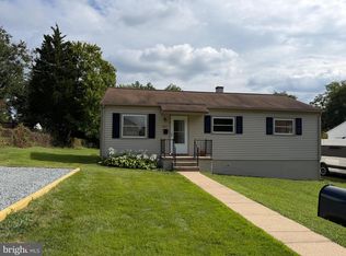 1447 F St, Woodbridge, VA 22191