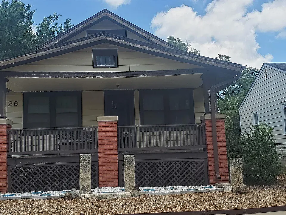 129 E Beloit Ave