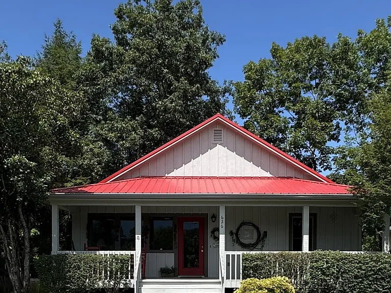 626 Pioneer Trl — Photo 1