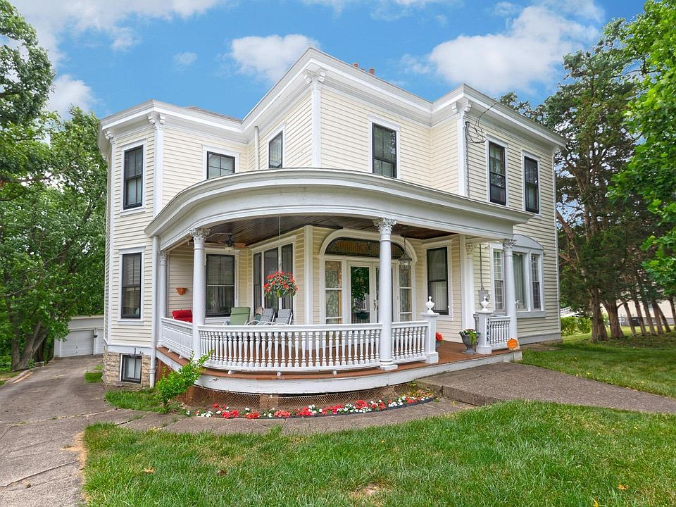 1st image of 2646 Fenton Ave