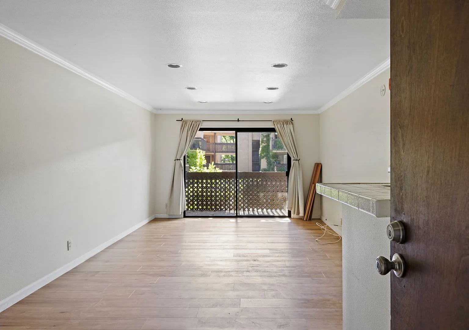 Beautifully Updated One-Bedroom in Warner Center! — Photo 1