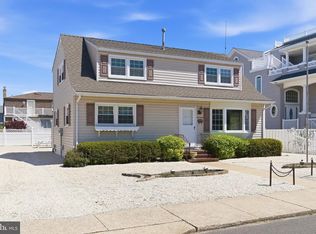 17 W Ramapo Ln, Brant Beach, NJ 08008