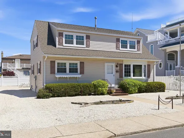 17 W Ramapo Ln, Brant Beach, NJ 08008