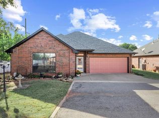 1225 N Canyon Way, Guthrie, OK 73044