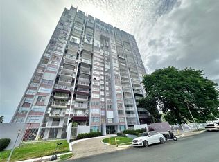 1026 Avenue Luis Vigoreaux Sur #PH, Guaynabo, PR 00966