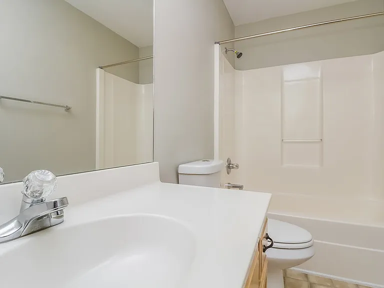 2910 Iona Dr — Photo 17
