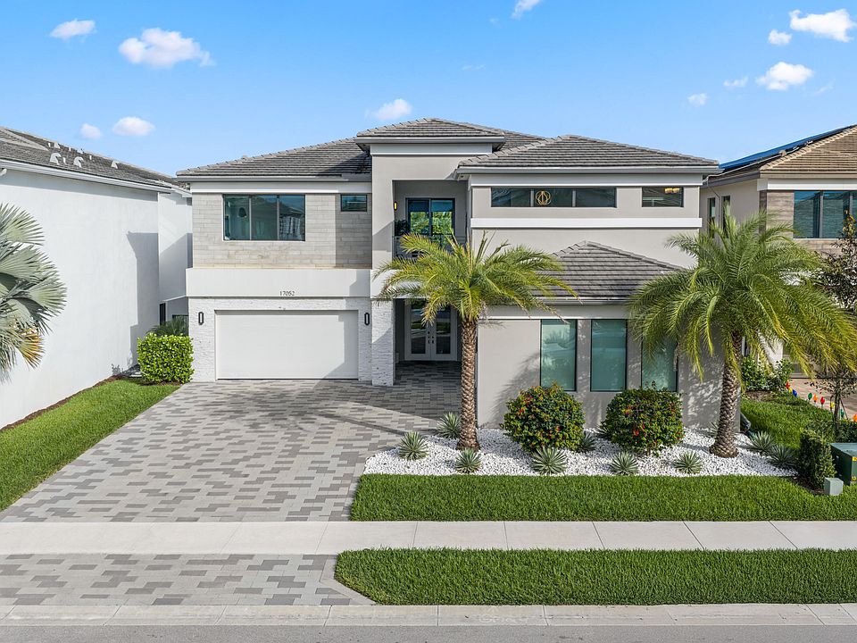 1st image of 17052 Rainbow Falls Trail