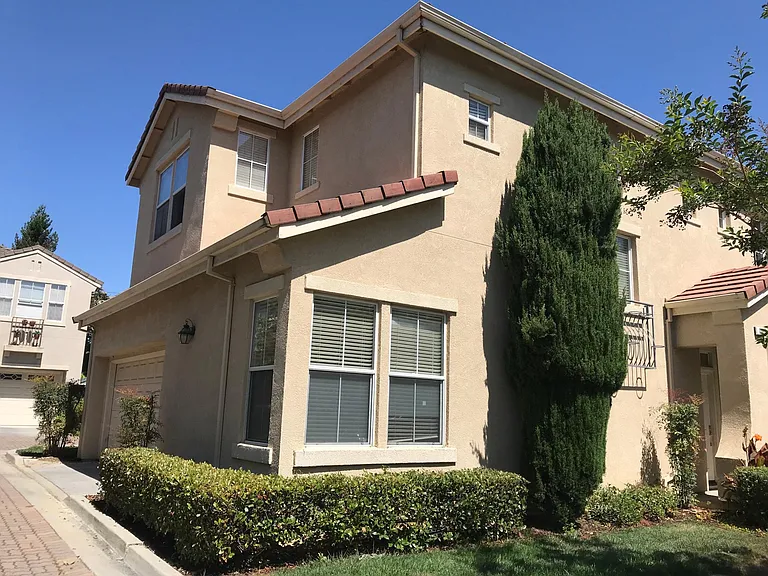 108 Magnolia Ln — Photo 2
