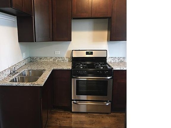 2nd image of 119 E 71st St #3