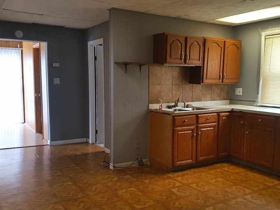 1st image of 69 Riverdale Ave #1