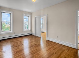 35-19 Broadway #3, Astoria, NY 11106