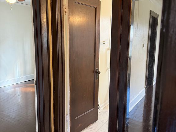 5th image of 1102 17th St #1