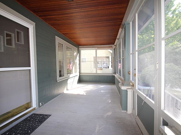 2nd image of 135 Park Ave