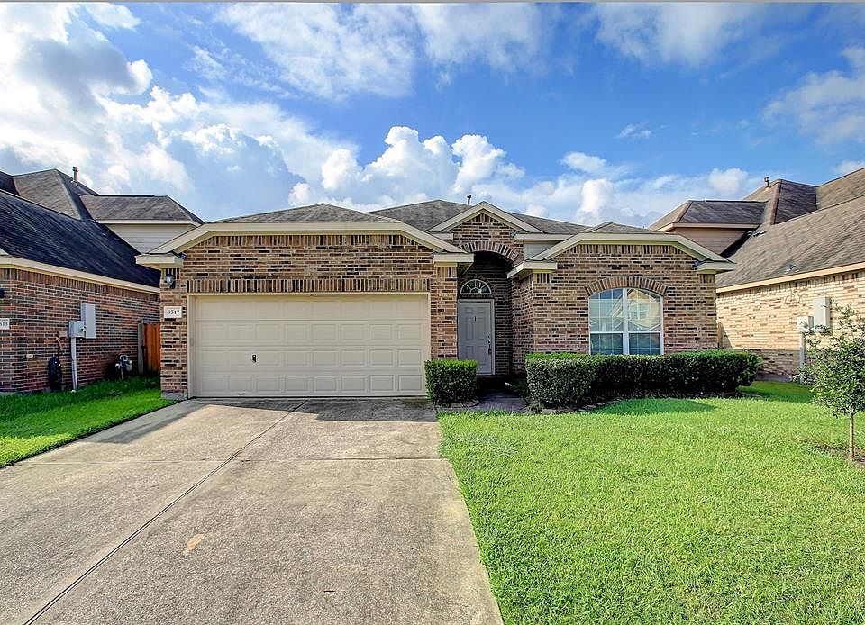 1st image of 9517 Blue Bonnet Dr
