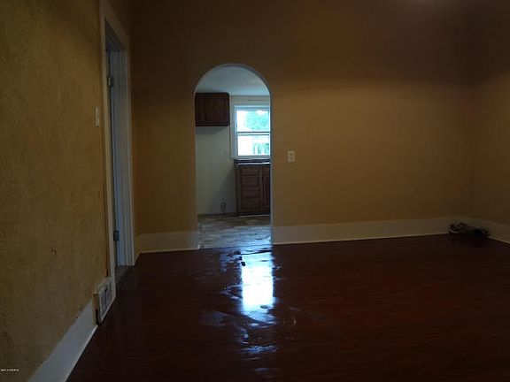 5th image of 128 S Avenue A