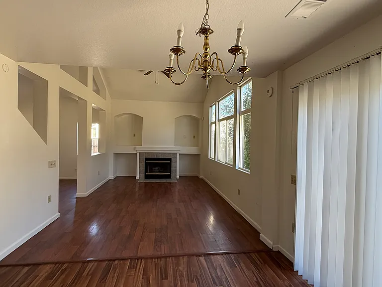 1648 Terra Vista Ln — Photo 4