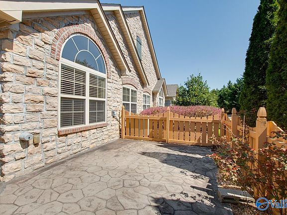 4th image of 30 Laurel Ln #Na