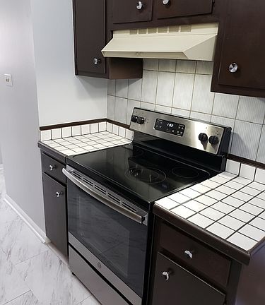 3rd image of 3030 E 79th St APT 3C