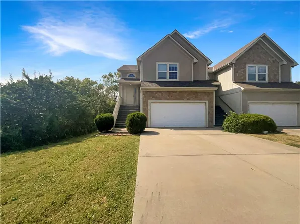 7616 Anderson St, Shawnee, KS 66227