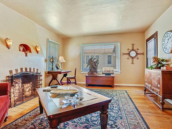 5th image of 211 S Pleasant Ave