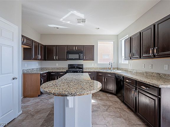 2nd image of 10829 Cain Ave