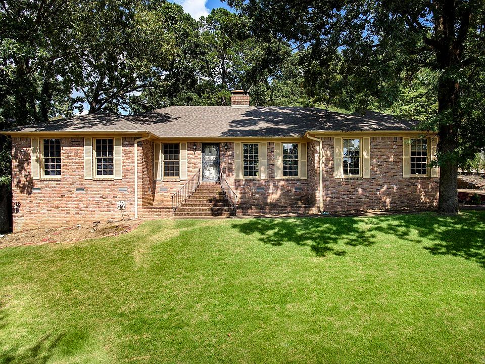 1st image of 28 Cascades Dr