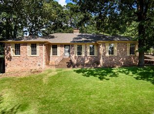 28 Cascades Dr, Little Rock, AR 72212