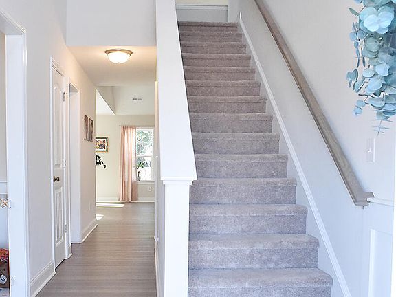 5th image of 431 Pebble Shore Drive