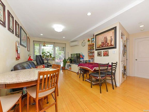 3rd image of 13203 Sanford Ave APT 2