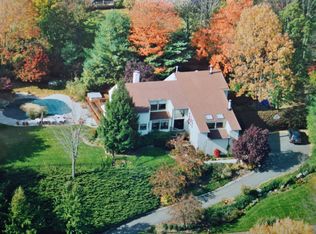 19 Forest Ridge Rd, Saddle River, NJ 07458