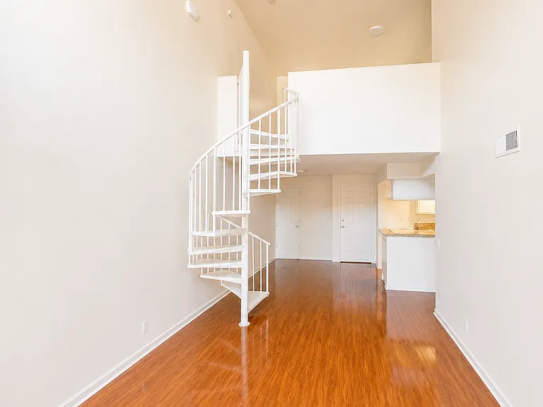 KES - Kester Place — Photo 2