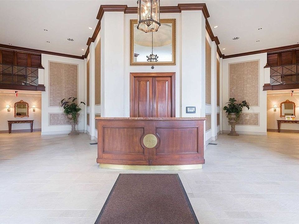 1st image of 1 Bay Club Dr APT 21S