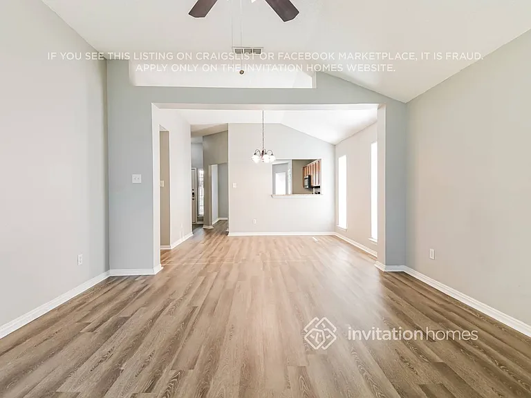 1044 Waterview Dr — Photo 5