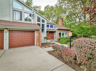 2511 Lindenwood Dr, Wexford, PA