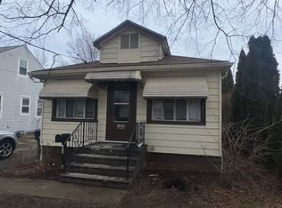 1459 E 222nd St, Euclid, OH 44117
