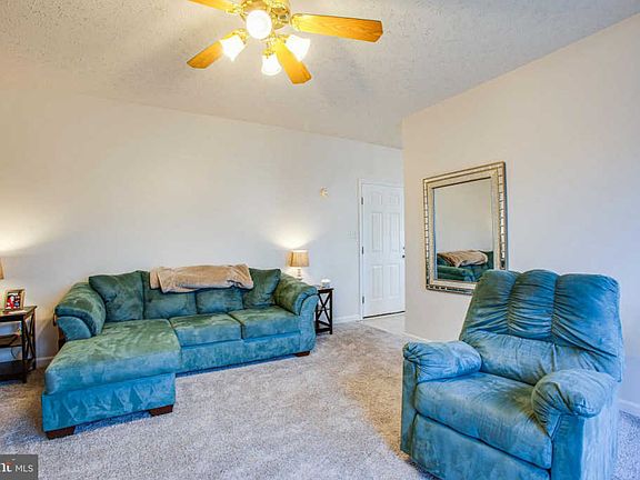 5th image of 19 Hot Springs Way