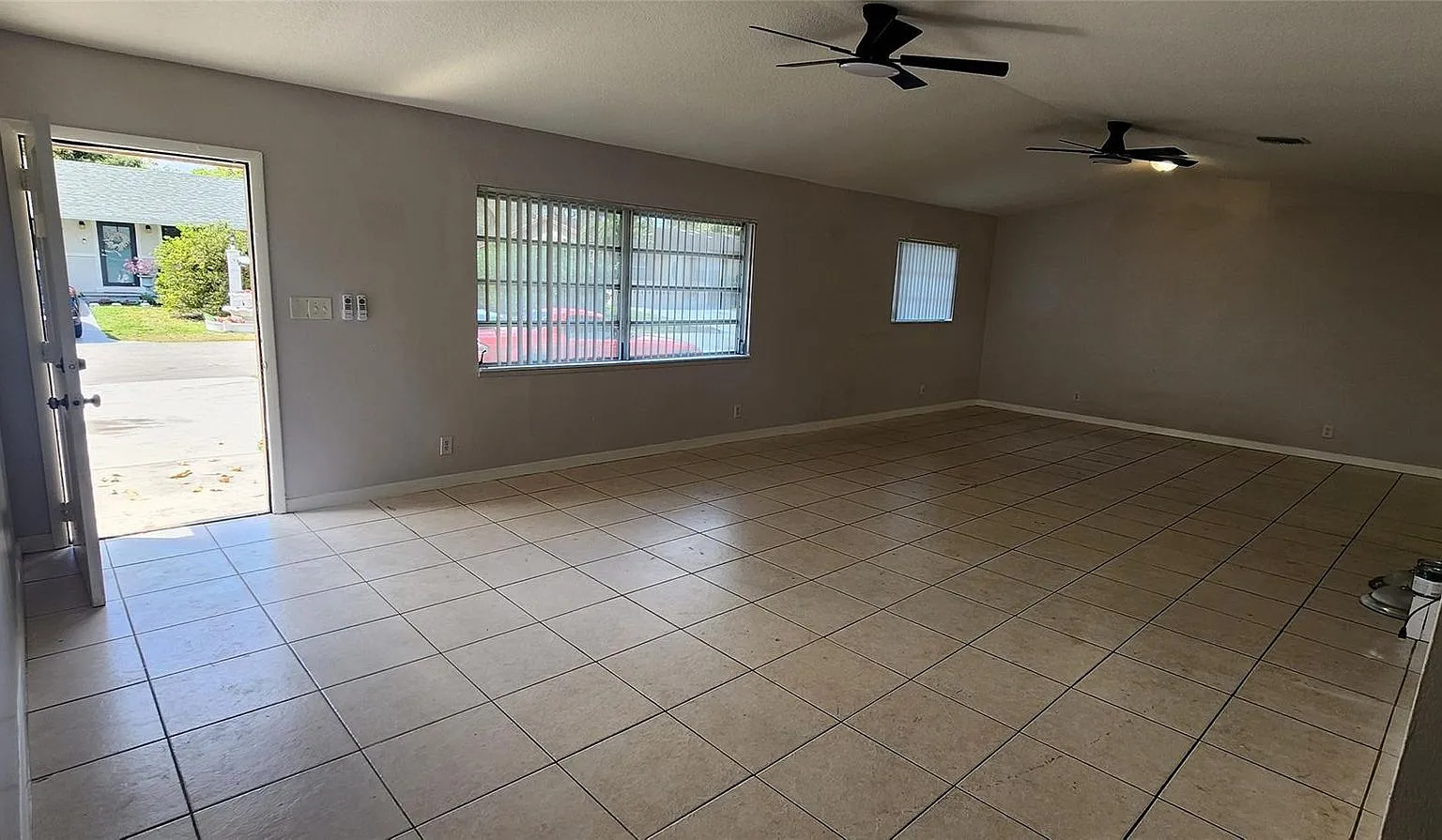 2005 SW 99 Avenue, Miramar, FL 33025 — Photo 2