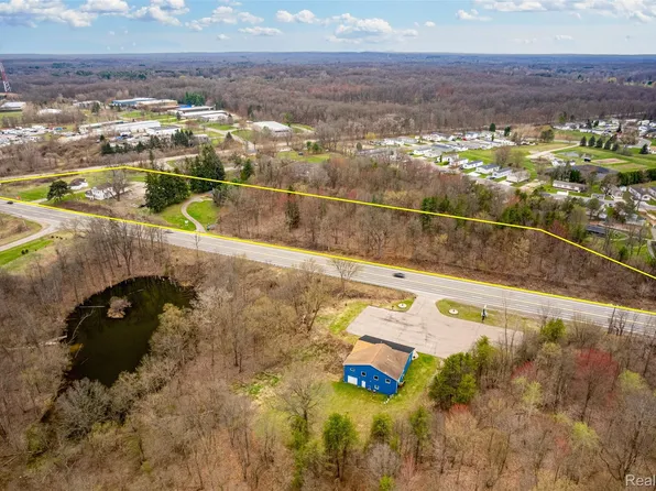10655 Dixie Hwy, Davisburg, MI 48350