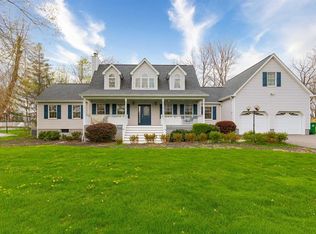 15 Leo Ln, Poughquag, NY 12570