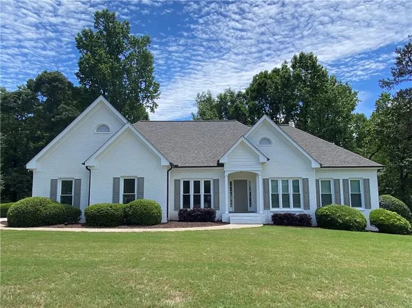 5329 Hillshire Ct, Flowery Branch, GA 30542