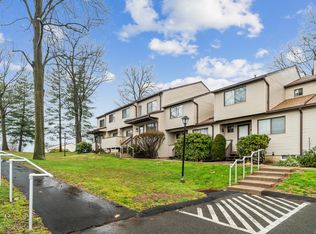 281 Cottonwood Rd #281, Newington, CT 06111